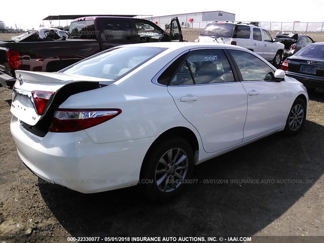 4T4BF1FKXFR508940 - 2015 TOYOTA CAMRY LE/XLE/SE/XSE 白色 照片 4