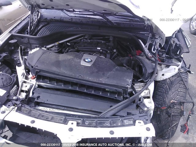 5UXKR6C5XF0J79549 - 2015 BMW X5 XDRIVE50I WHITE photo 10