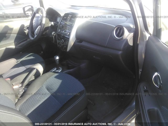 3N1CE2CP1FL429729 - 2015 NISSAN VERSA NOTE S/S PLUS/SV/SL/SR GRAY photo 5