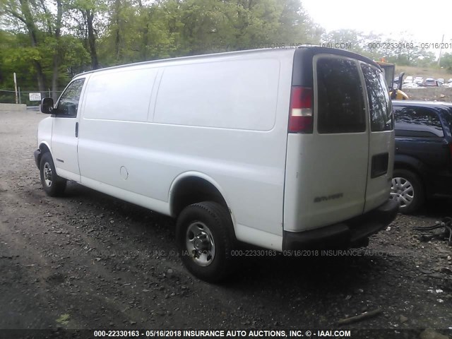 1GTGG29V551128322 - 2005 GMC SAVANA G2500 WHITE photo 3