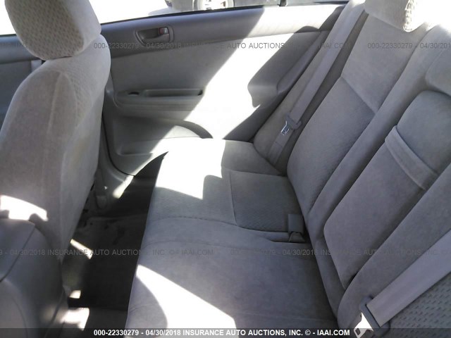 4T1BE32K22U586220 - 2002 TOYOTA CAMRY LE/XLE/SE ვერცხლისფერი ფოტო 8