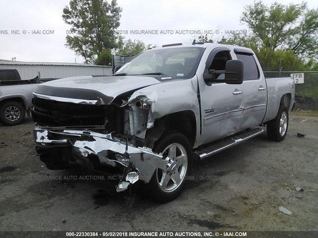 1GC1KXC84DF153685 - 2013 CHEVROLET SILVERADO K2500 HEAVY DUTY LT SILVER photo 2