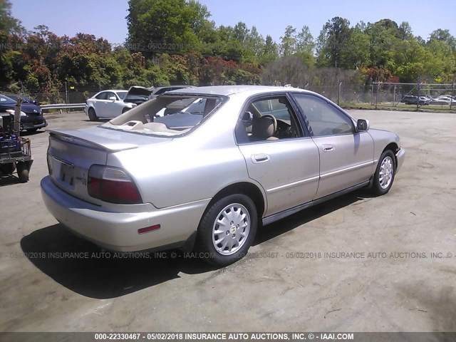 1HGCD5661VA046594 - 1997 HONDA ACCORD EX/EX-R Pewter photo 4