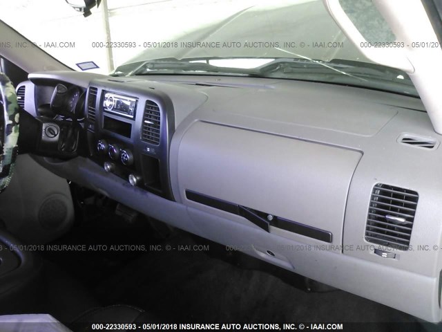 1GCEC14X27Z629288 - 2007 CHEVROLET SILVERADO C1500 CLASSIC GRAY photo 5