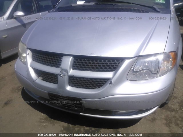 2B4GP44352R615154 - 2002 DODGE GRAND CARAVAN SPORT SILVER photo 6