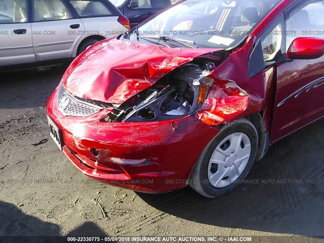 JHMGE8H32DC058076 - 2013 HONDA FIT RED photo 6
