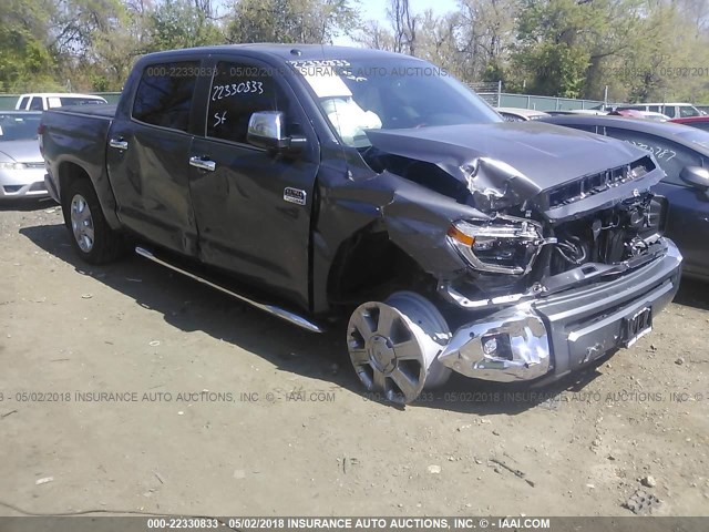 5TFAY5F15JX722230 - 2018 TOYOTA TUNDRA CREWMAX 1794/PLATINUM GRAY photo 1