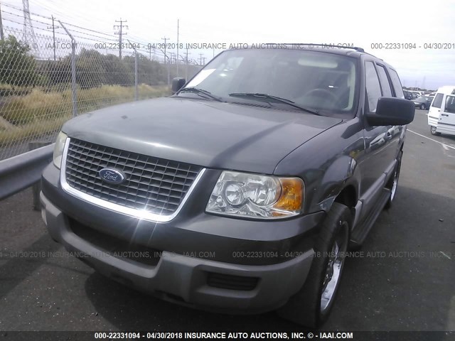 1FMRU15W13LB72423 - 2003 FORD EXPEDITION XLT ნაცრისფერი ფოტო 2