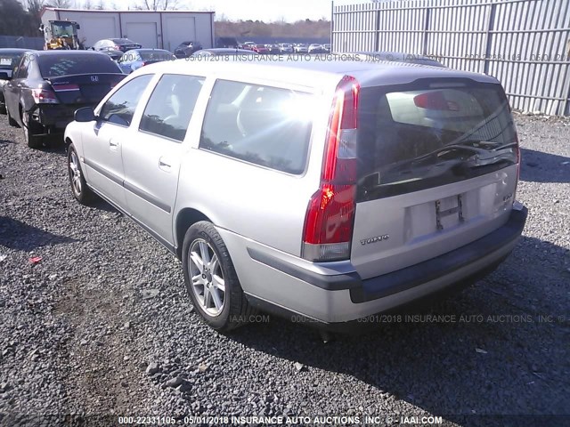 YV1SW59V742401715 - 2004 VOLVO V70 FWD SILVER photo 3