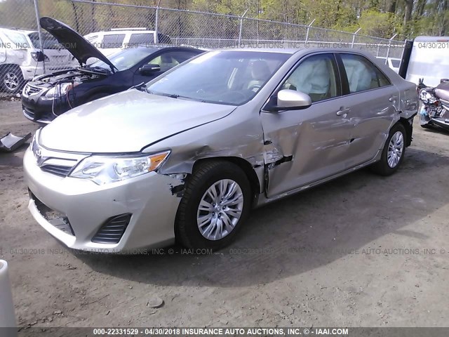 4T4BF1FK2ER376710 - 2014 TOYOTA CAMRY L/SE/LE/XLE 金色 照片 2