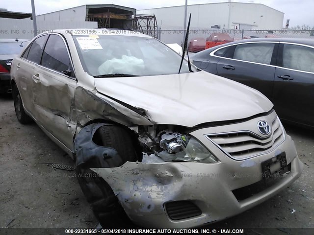 4T4BF3EK7AR019272 - 2010 TOYOTA CAMRY SE/LE/XLE GOLD photo 1