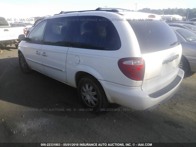 2C4GP54L75R348399 - 2005 CHRYSLER TOWN & COUNTRY TOURING WHITE photo 3