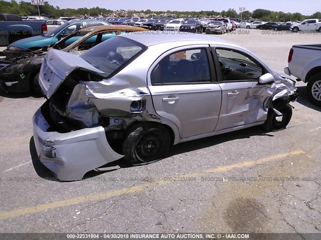 KL1TD56E29B374846 - 2009 CHEVROLET AVEO LS/LT 银色 照片 4