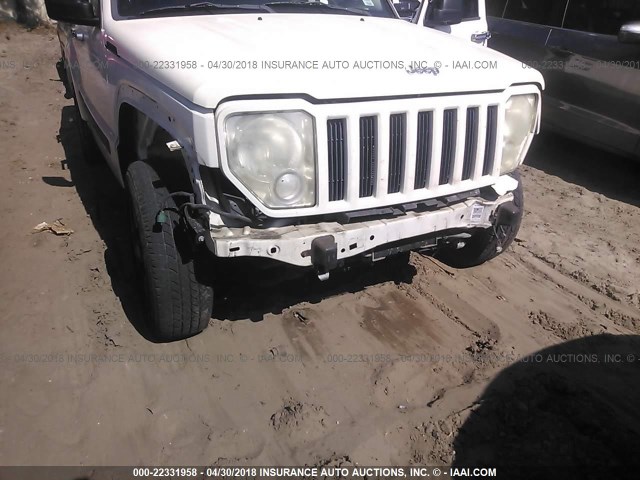 1J8GP28K98W228124 - 2008 JEEP LIBERTY SPORT WHITE photo 6