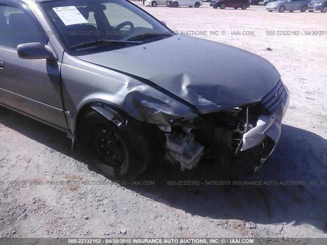 4T1BG22K4VU155709 - 1997 TOYOTA CAMRY CE/LE/XLE 灰色 照片 6