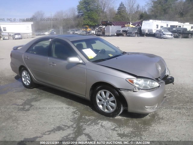 4T1BE30K75U011893 - 2005 TOYOTA CAMRY LE/XLE/SE შამპანური ფოტო 1