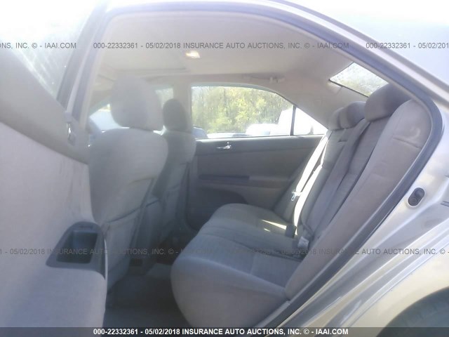 4T1BE30K75U011893 - 2005 TOYOTA CAMRY LE/XLE/SE შამპანური ფოტო 8