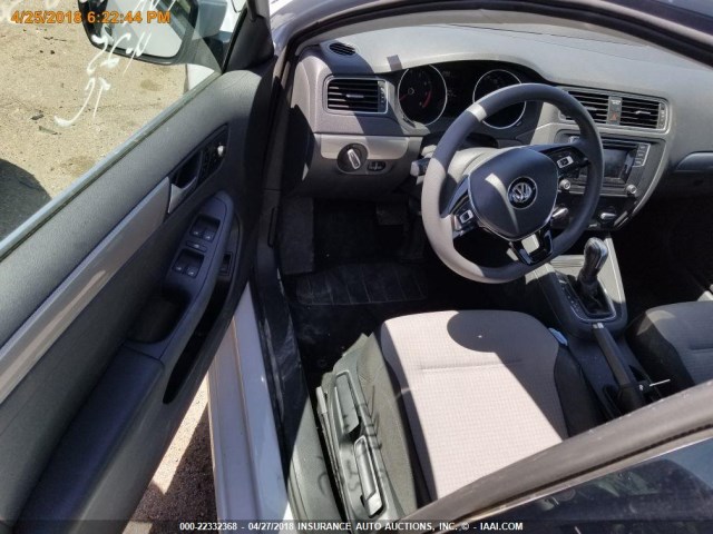 3VW2B7AJ1HM360158 - 2017 VOLKSWAGEN JETTA S 白色 照片 16