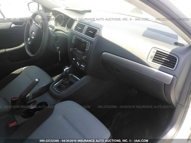 3VW2B7AJ1HM360158 - 2017 VOLKSWAGEN JETTA S 白色 照片 5