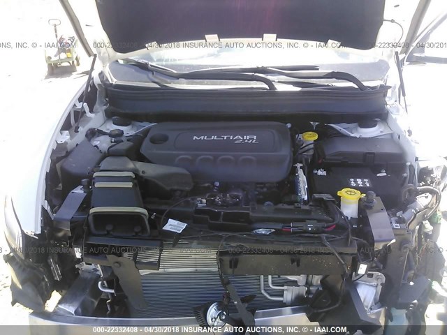 1C4PJLCB2JD573759 - 2018 JEEP CHEROKEE LATITUDE Biały zdjęcie 10