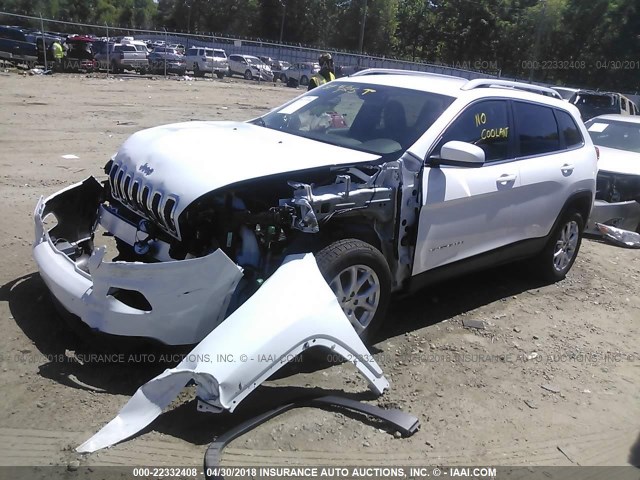 1C4PJLCB2JD573759 - 2018 JEEP CHEROKEE LATITUDE WHITE photo 2