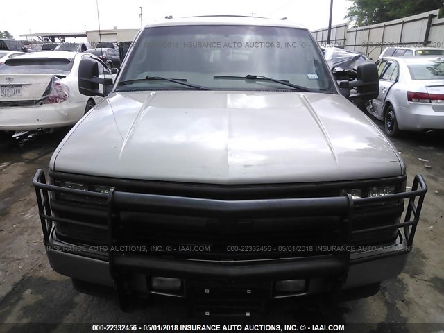 1GNEK13R8YR138447 - 2000 CHEVROLET TAHOE K1500 TAN photo 6