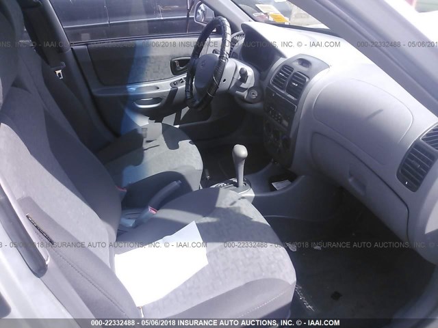 KMHCG45C25U597554 - 2005 HYUNDAI ACCENT GL SILVER photo 5