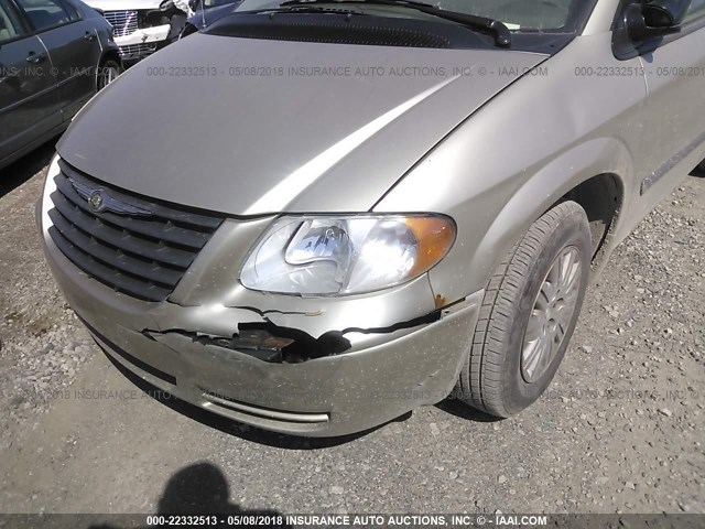 1A4GJ45R17B246347 - 2007 CHRYSLER TOWN & COUNTRY LX GOLD photo 6