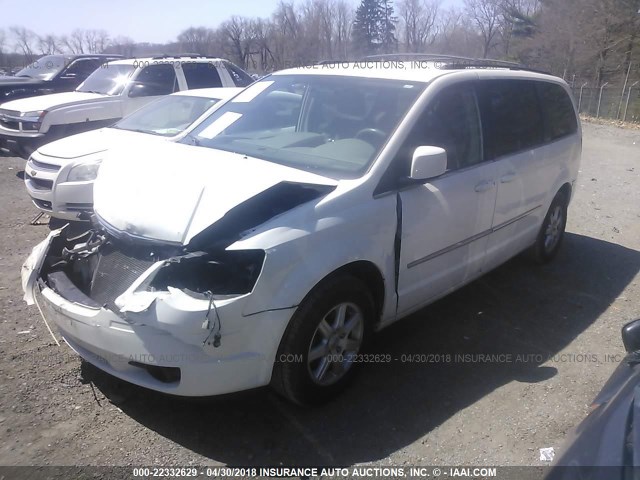 2A4RR5D17AR415122 - 2010 CHRYSLER TOWN & COUNTRY TOURING WHITE photo 2