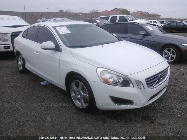 YV1622FS9C2052349 - 2012 VOLVO S60 T5 WHITE photo 1