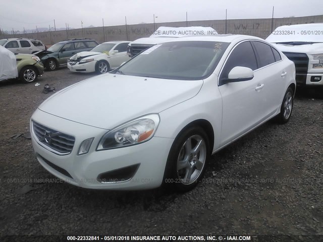 YV1622FS9C2052349 - 2012 VOLVO S60 T5 WHITE photo 2