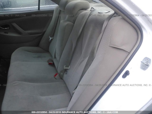 4T1BF3EK6BU756121 - 2011 TOYOTA CAMRY SE/LE/XLE WHITE photo 8