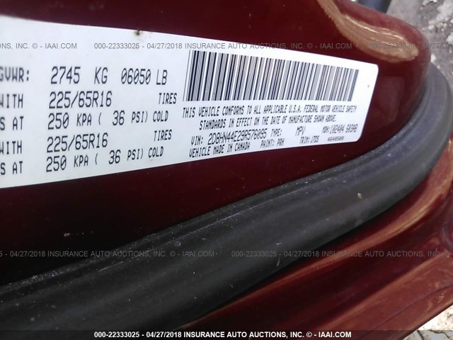 2D8HN44E29R576095 - 2009 DODGE GRAND CARAVAN SE RED photo 9