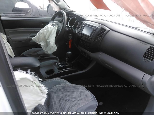 5TFTX4CN1FX054530 - 2015 TOYOTA TACOMA ACCESS CAB Weiß Foto 5