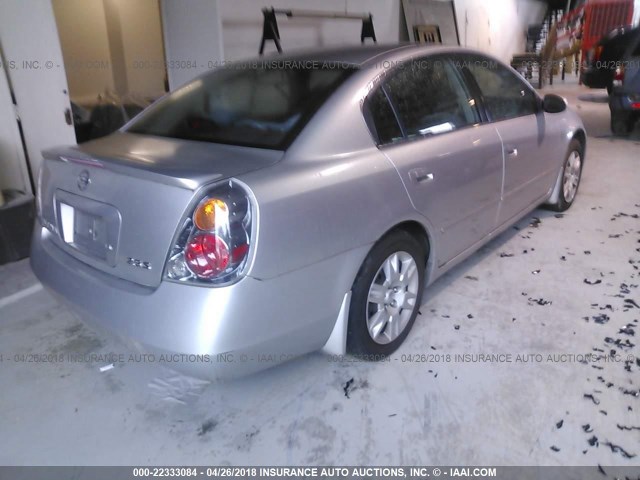 1N4AL11D92C111821 - 2002 NISSAN ALTIMA S/SL SILVER photo 4