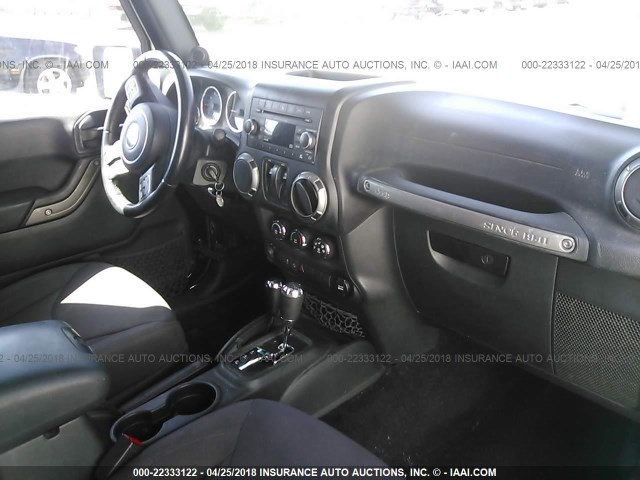 1C4AJWAG3EL176255 - 2014 JEEP WRANGLER SPORT Qara foto 5