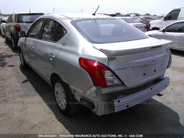 3N1CN7AP5JL800271 - 2018 NISSAN VERSA S/S PLUS/SV/SL SILVER photo 3