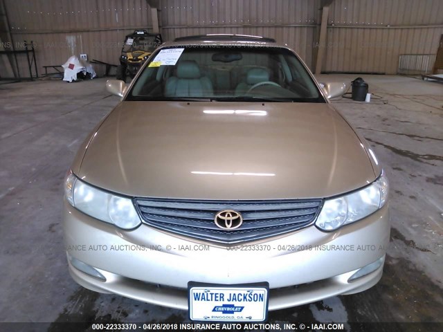 2T1CF22P32C595985 - 2002 TOYOTA CAMRY SOLARA SE/SLE 金色 照片 6