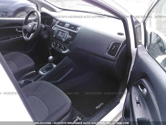 KNADM4A36G6657833 - 2016 KIA RIO LX Սպիտակ լուսանկար 5