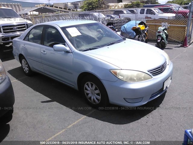 JTDBE32K653010838 - 2005 TOYOTA CAMRY LE/XLE/SE Light Blue photo 1