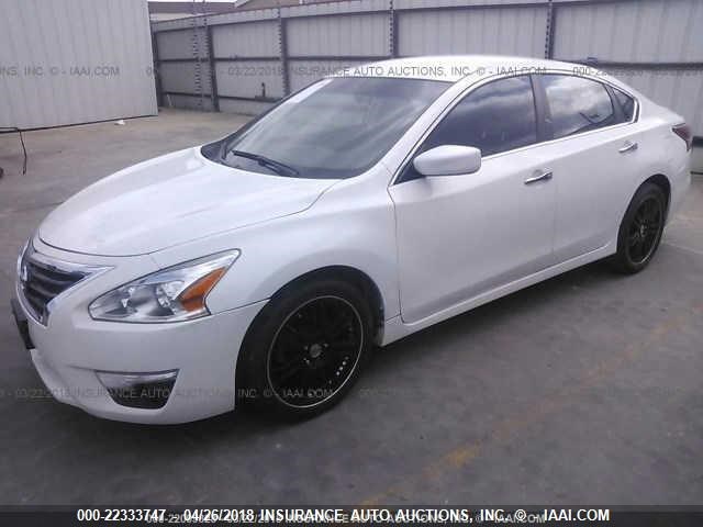 1N4AL3AP7DN568267 - 2013 NISSAN ALTIMA 2.5/S/SV/SL WHITE photo 2