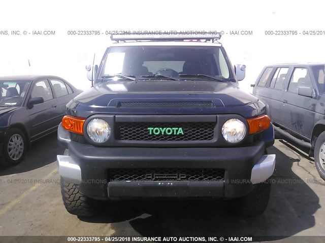 JTEBU11F180106079 - 2008 TOYOTA FJ CRUISER BLACK photo 6