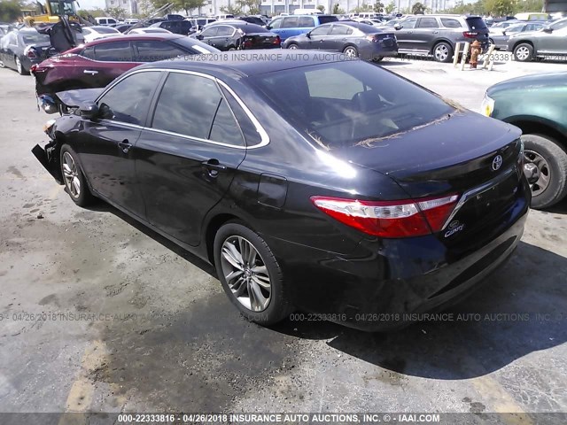 4T1BF1FK8FU057159 - 2015 TOYOTA CAMRY LE/XLE/SE/XSE BLACK photo 3