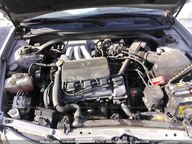 2T1CF28PX2C567320 - 2002 TOYOTA CAMRY SOLARA SE/SLE ვერცხლისფერი ფოტო 10