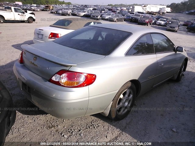 2T1CF28PX2C567320 - 2002 TOYOTA CAMRY SOLARA SE/SLE ვერცხლისფერი ფოტო 4