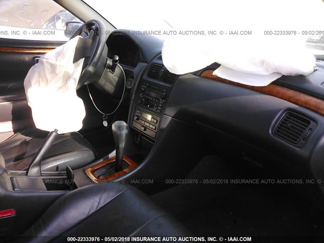 2T1CF28PX2C567320 - 2002 TOYOTA CAMRY SOLARA SE/SLE ვერცხლისფერი ფოტო 5