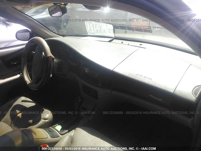 2G4WB55K421194661 - 2002 BUICK REGAL LS 金色 照片 5