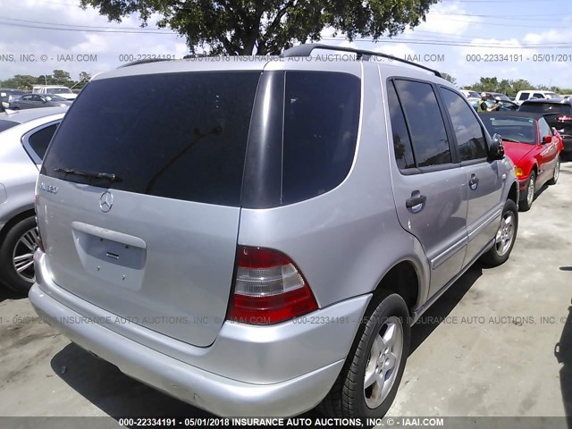 4JGAB54E91A245307 - 2001 MERCEDES-BENZ ML 320 SILVER photo 4