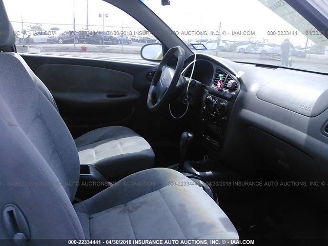 KLATA2268YB554191 - 2000 DAEWOO LANOS S Blanco foto 5