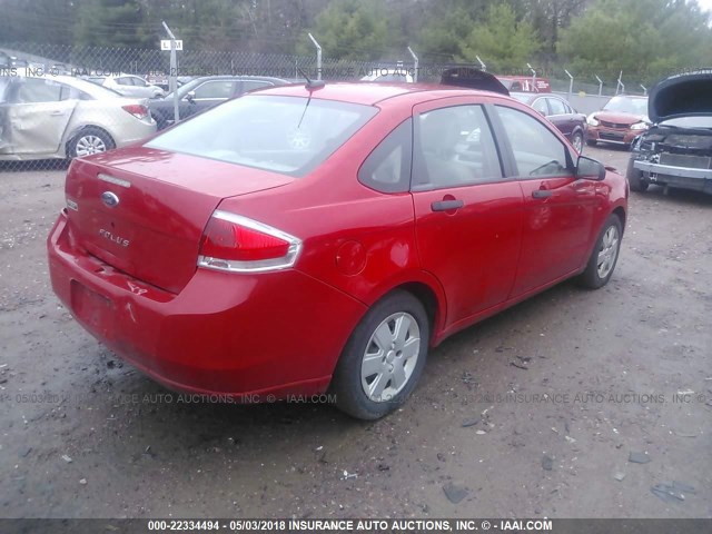 1FAHP34N88W294011 - 2008 FORD FOCUS S/SE RED photo 4